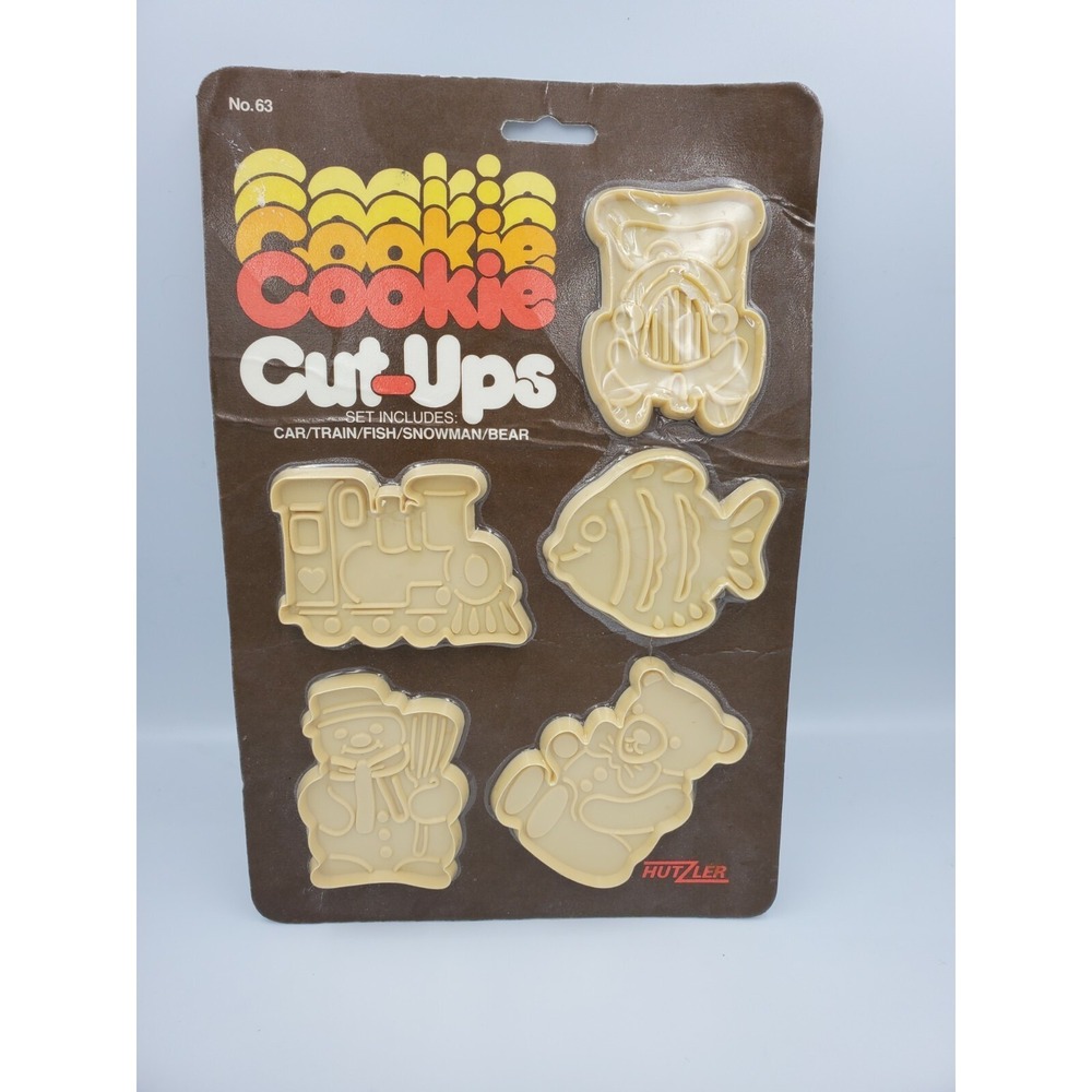 Vintage Cookie Cutters Hutzler Set‎ of 5 Cookie Cutters Sealed Bear Fish Animals